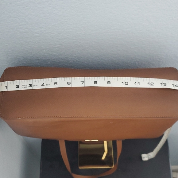 Michael Kors Tan Tote Bag - Picture 16 of 16